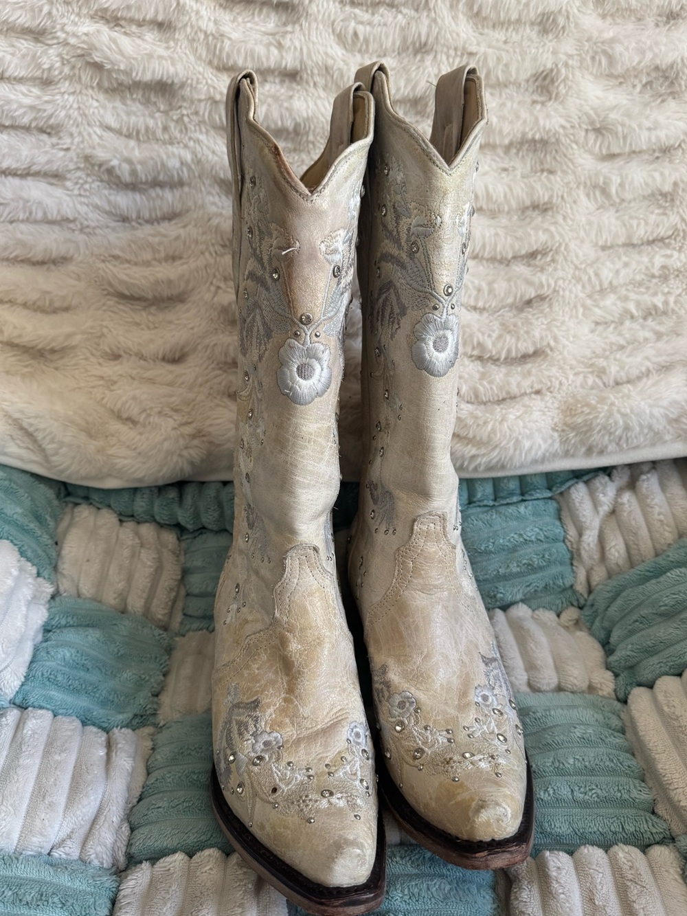 Embellished Cream Women's Heeled Cowboy Boots